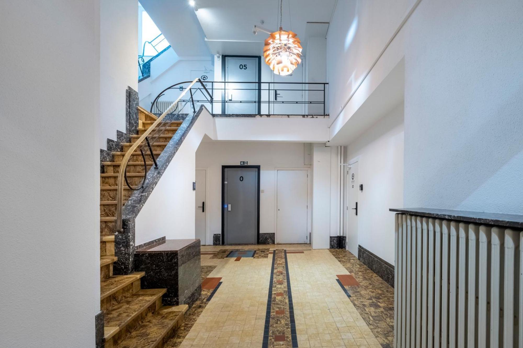 Nomad Apartments - Henin Шарлеруа Экстерьер фото