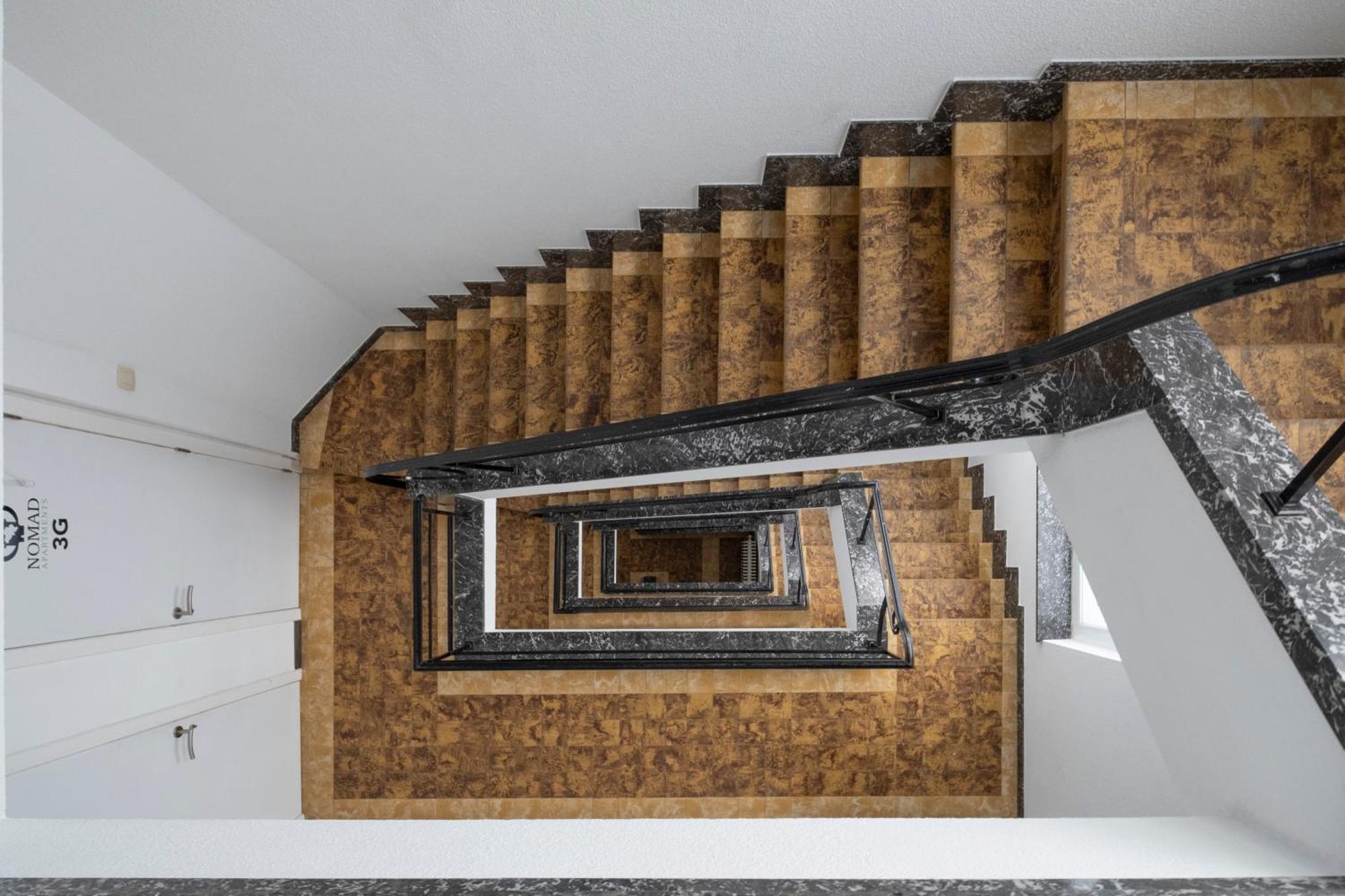 Nomad Apartments - Henin Шарлеруа Экстерьер фото